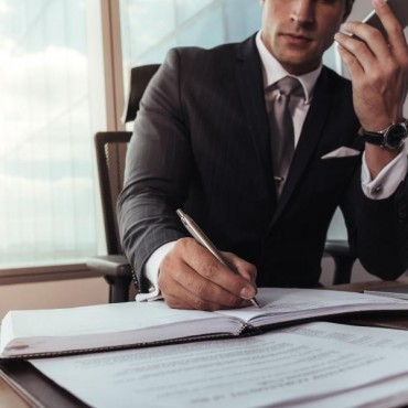 Advogado Especialista em Holding Pura em Professor Jamil